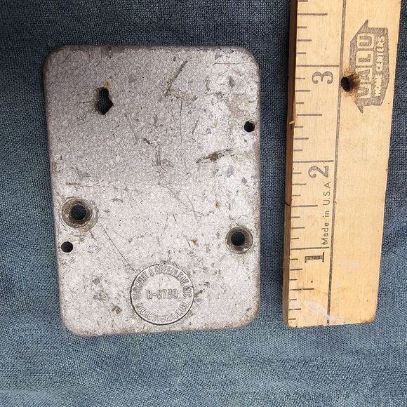 Sargent & Greenleaf S&G R-6730 Combo Safe Lock Backplates (Lot Of 3) R-6720-2 - Picture 3 of 7